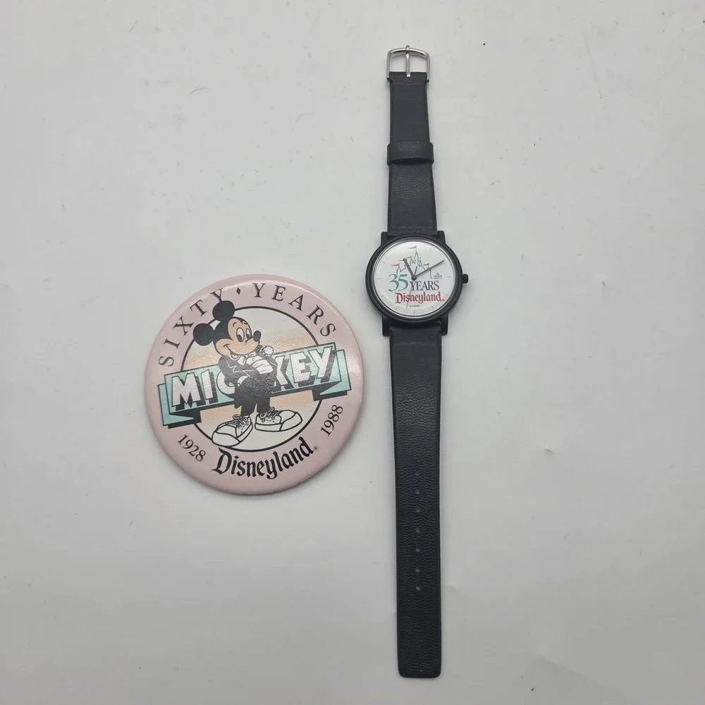 DISNEYLAND 35 Year Anniversary Walt Disney Lorus Wrist Watch 1990 Needs Battery*